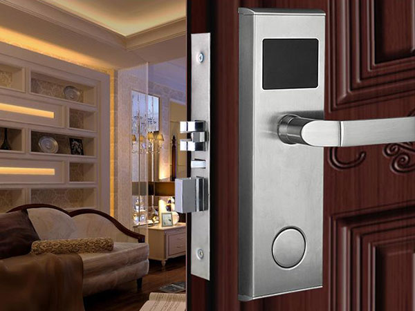 美兰24小时上门开锁公司