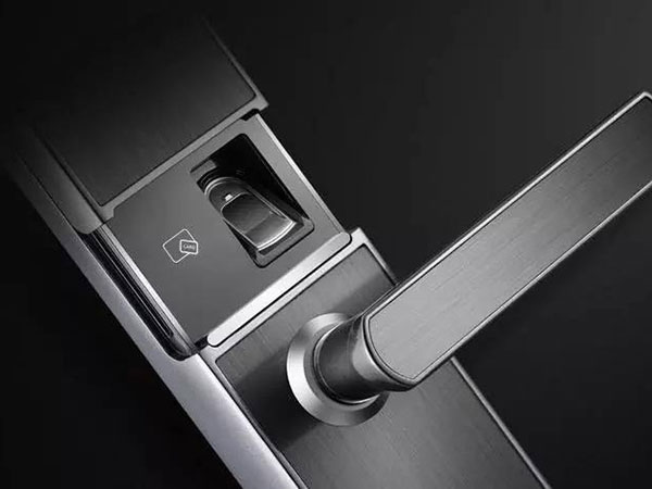 美兰24小时上门开锁公司