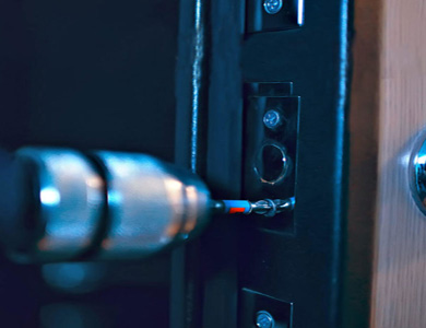 美兰24小时上门开锁公司