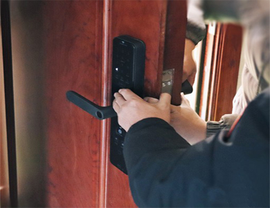 美兰24小时上门开锁公司